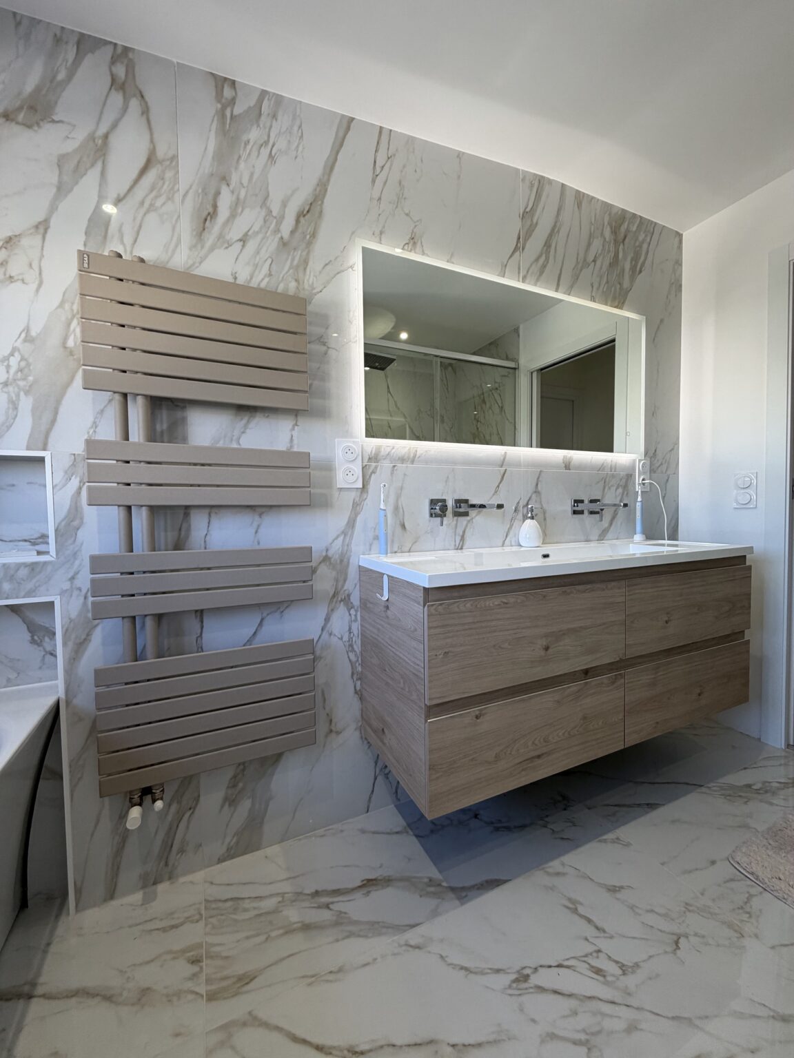 Installation de salle de bain moderne à Courseulles-sur-mer